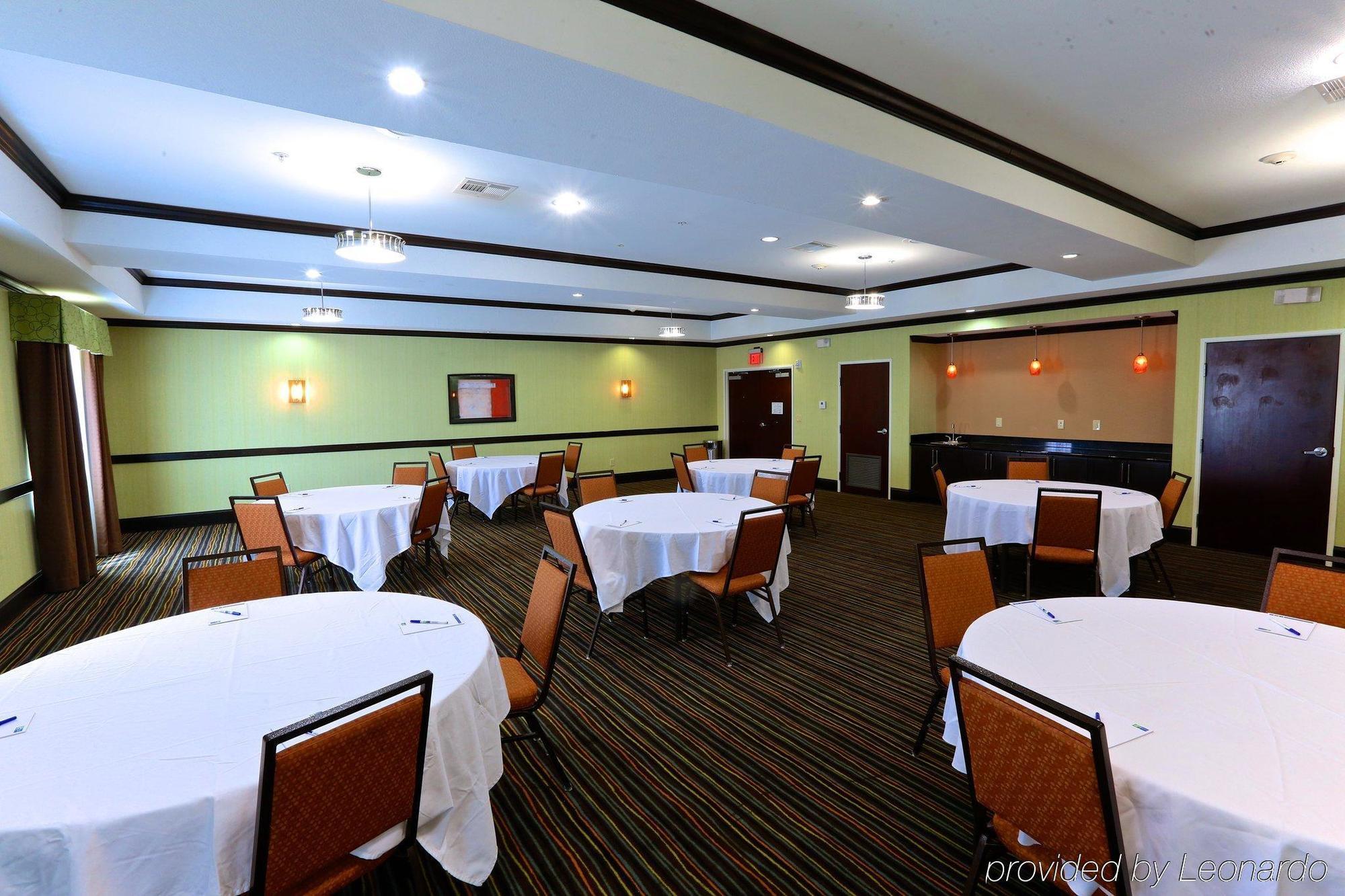 Holiday Inn Express Hotel & Suites Dallas West By Ihg Εξωτερικό φωτογραφία