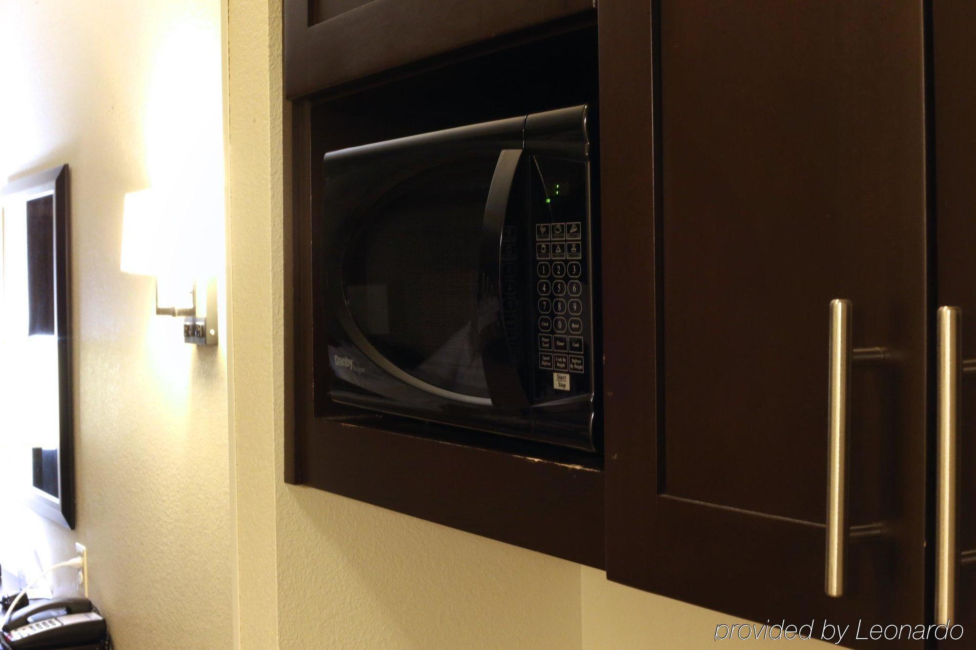 Holiday Inn Express Hotel & Suites Dallas West By Ihg Εξωτερικό φωτογραφία