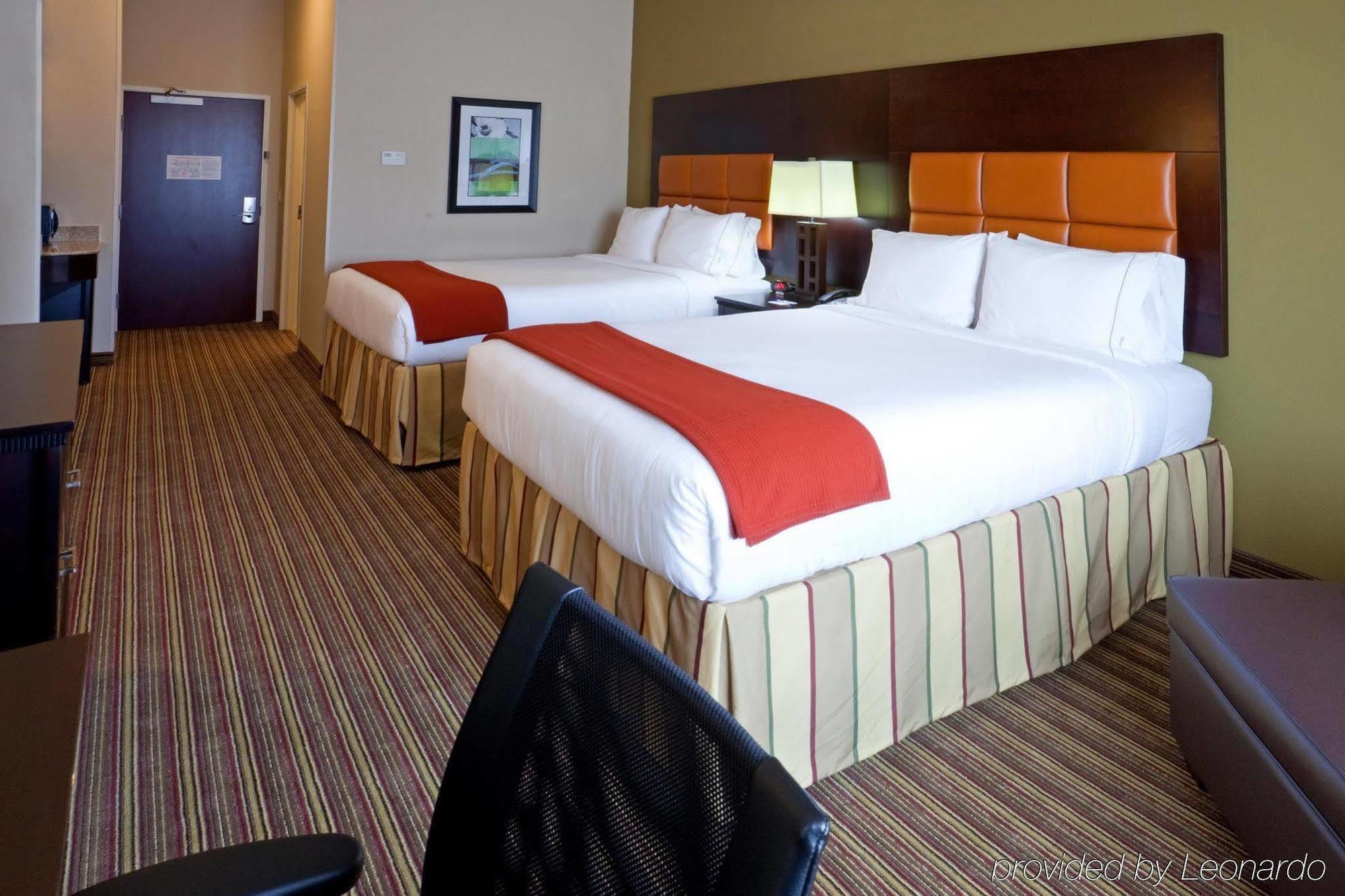 Holiday Inn Express Hotel & Suites Dallas West By Ihg Εξωτερικό φωτογραφία